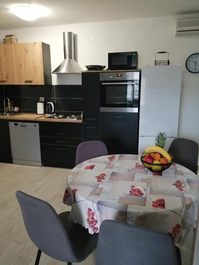 Apartman Grgic Makarska Ngoại thất bức ảnh
